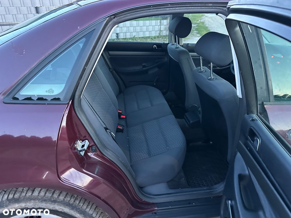 Audi A4 Limousine - 17