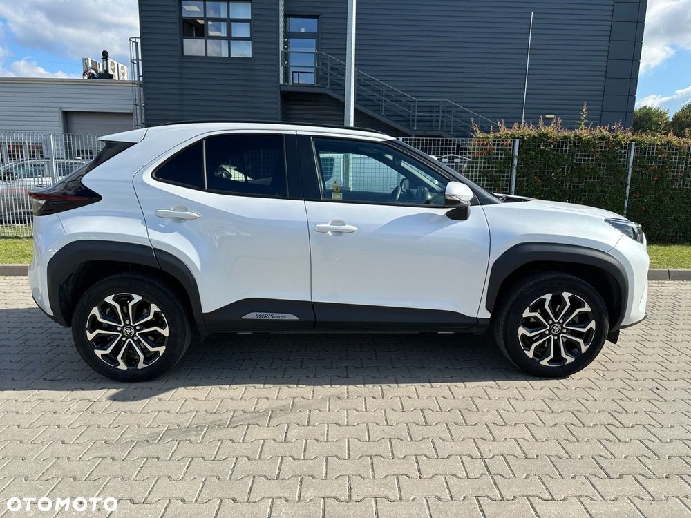 Toyota Yaris Cross Hybrid 1.5 Comfort 4x4 - 25