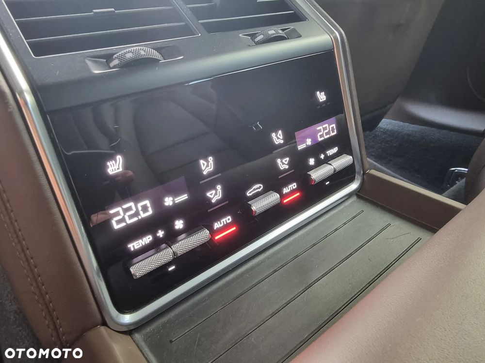 Porsche Panamera 4 e-Hybrid Sport Turismo - 31