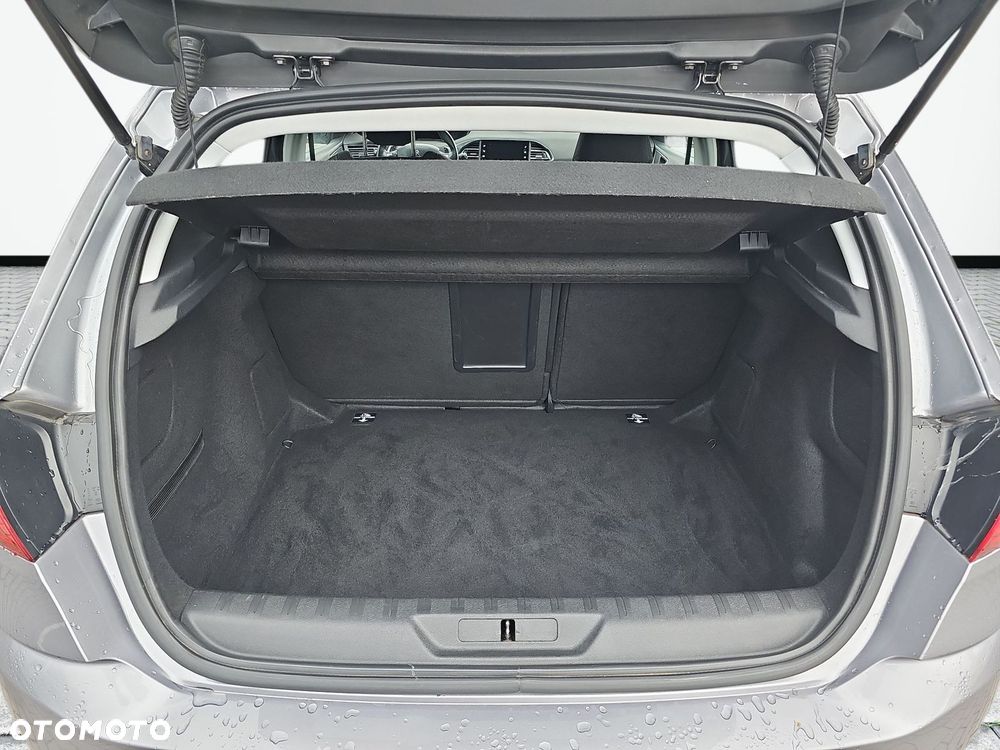 Peugeot 308 - 24
