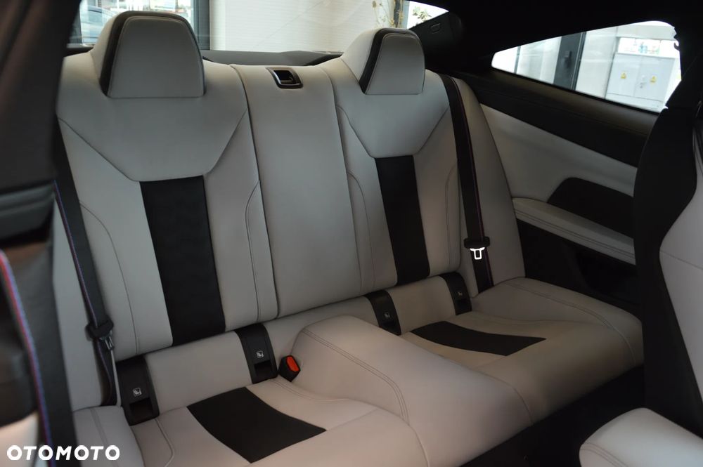 BMW M4 Competition M xDrive - 17