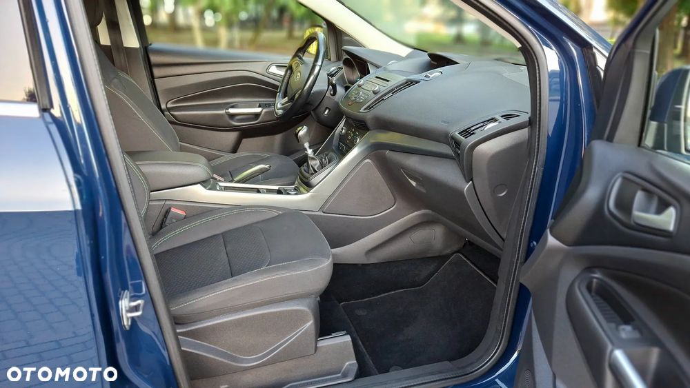Ford Kuga 1.5 EcoBoost 2x4 Cool & Connect - 8