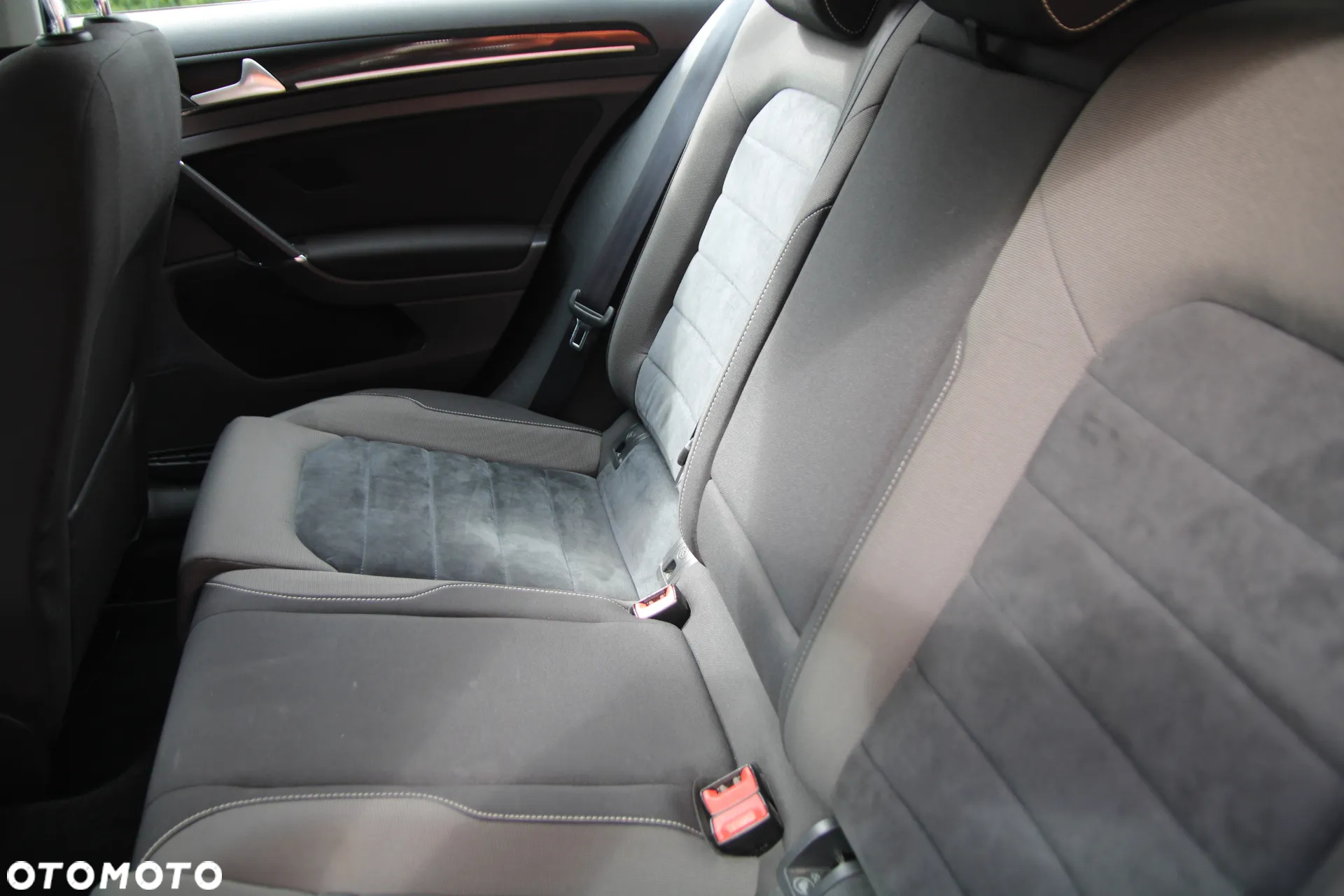 Volkswagen Golf VII 2.0 TDI BMT Highline - 12