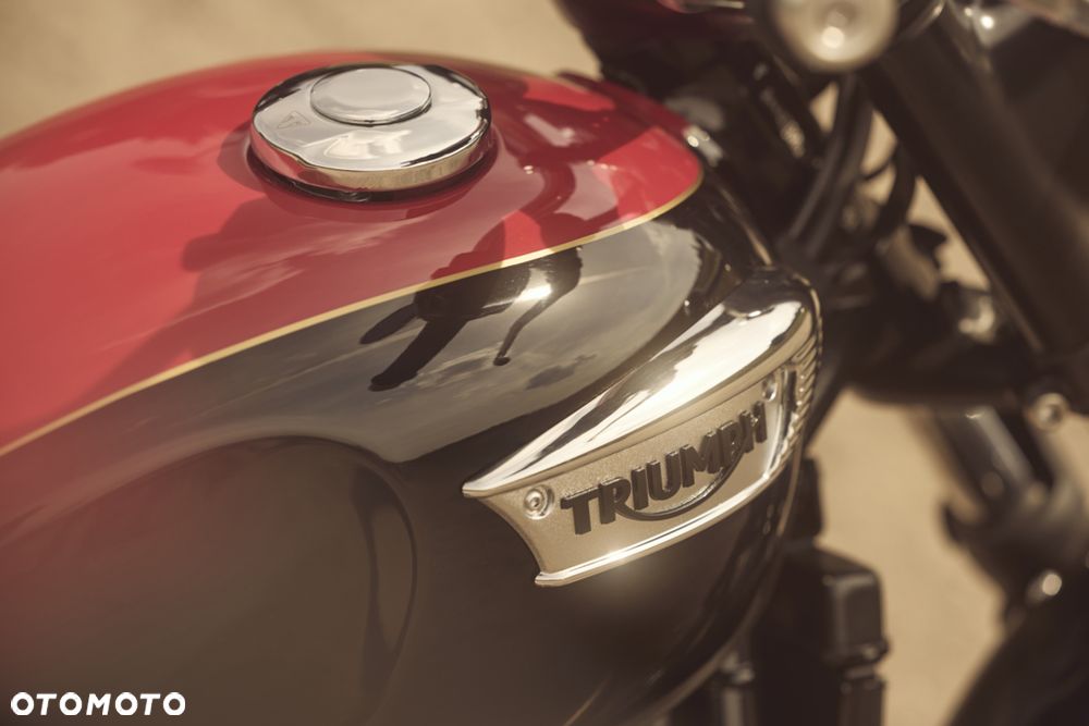 Triumph Bonneville - 10