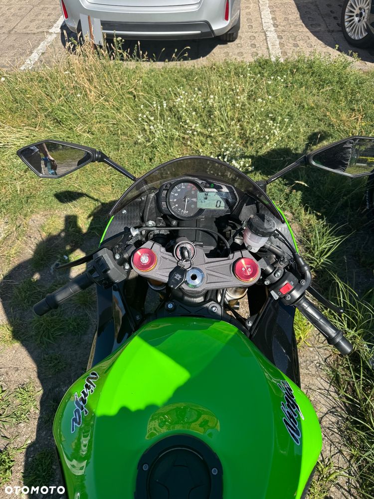 Kawasaki ZXR - 17
