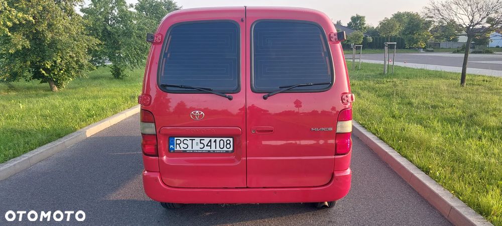 Toyota HIACE - 13