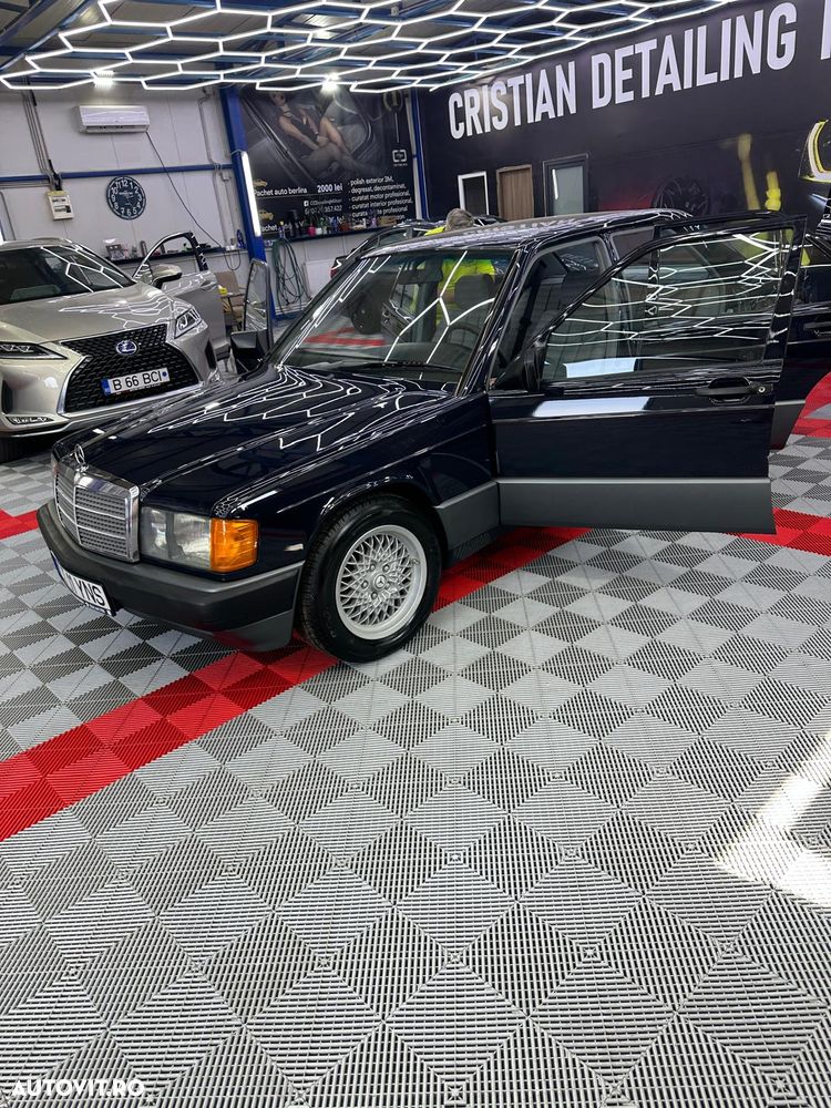 Mercedes-Benz W201 - 3