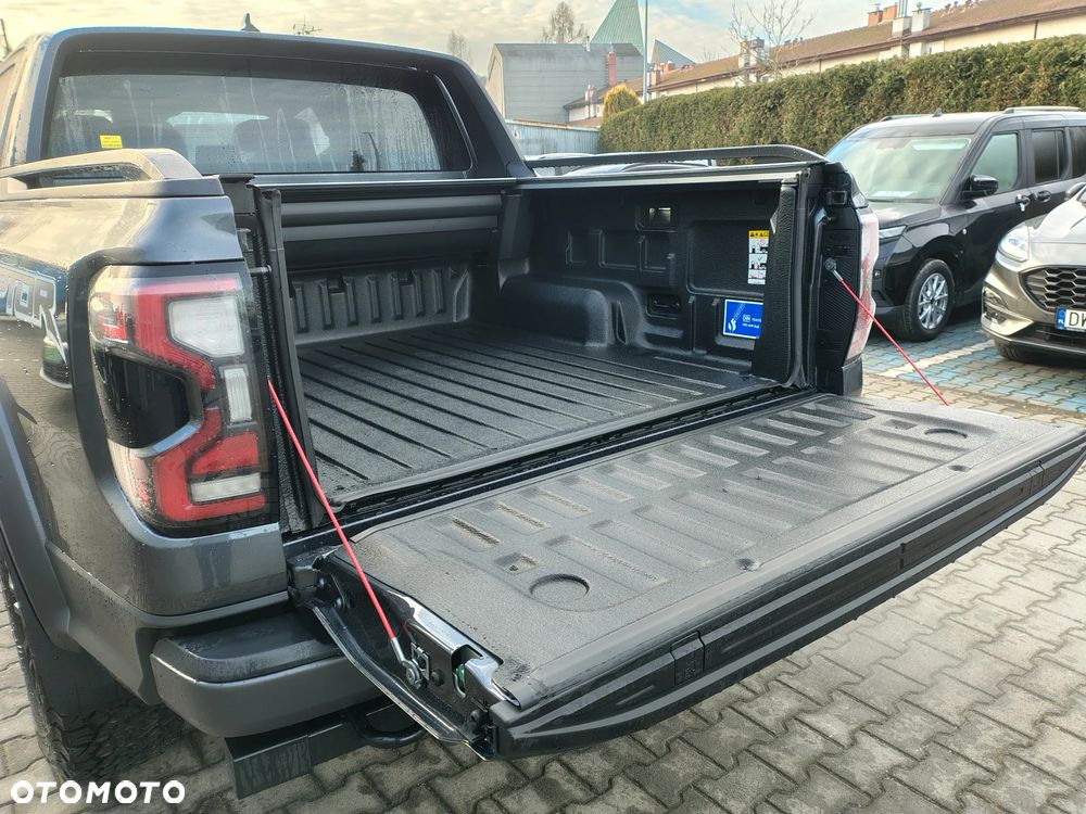 Ford RAPTOR - 15