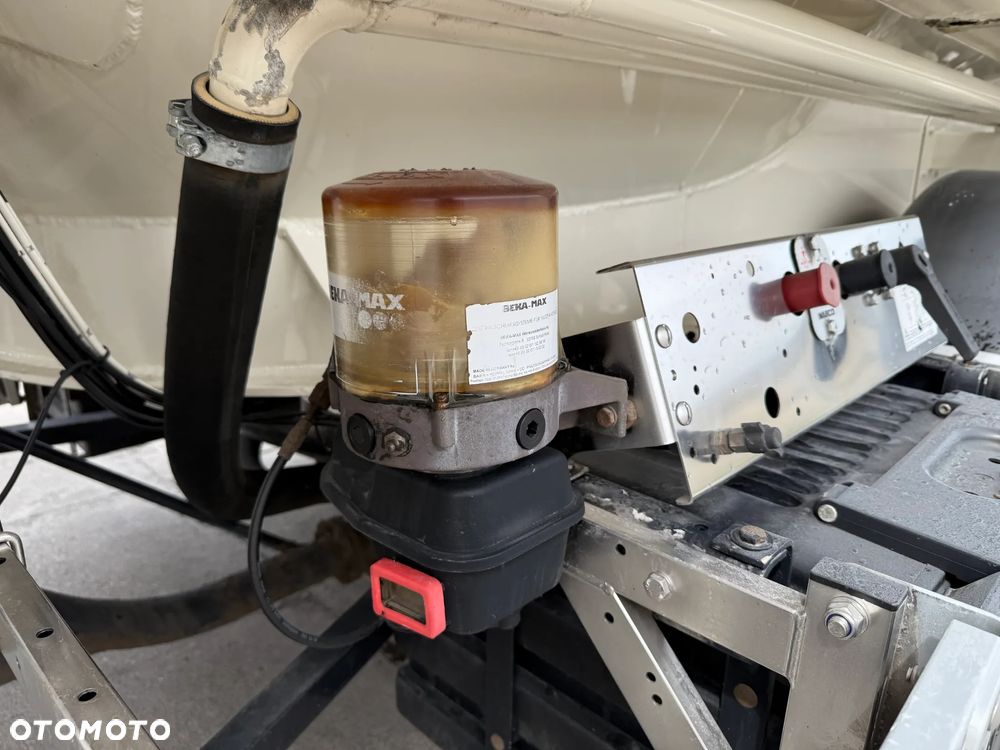 Feldbinder BPW 3 OSIE 7000kg Beczka do paszy Silos Paszowóz - 8