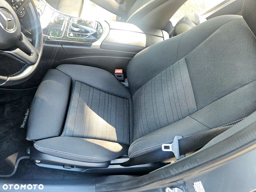 Mercedes-Benz Klasa C 220 d 4Matic T 9G-TRONIC - 25