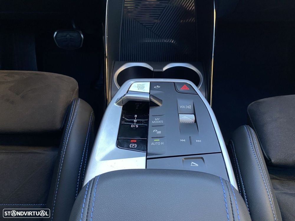 BMW X1 xDrive25e Pack Desportivo M - 15