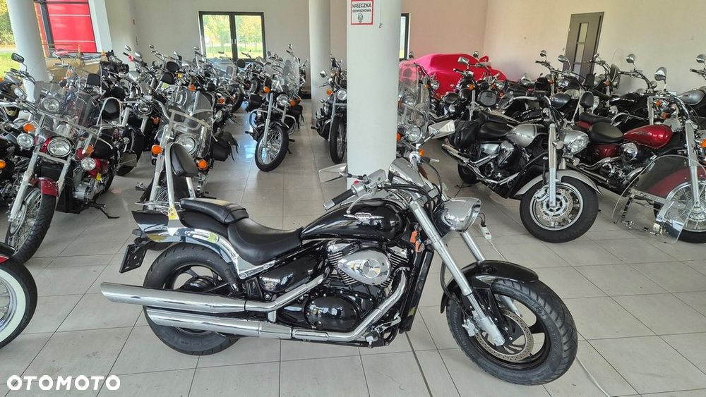 Suzuki Intruder - 12