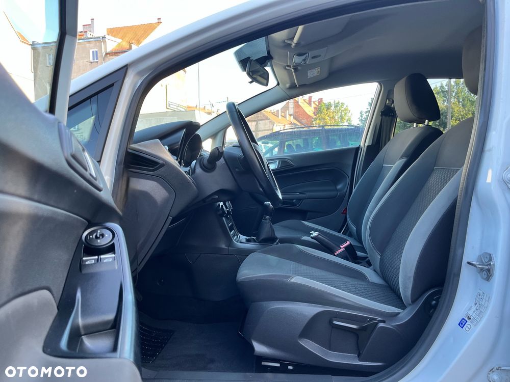 Ford Fiesta 1.25 Champions Edition - 23
