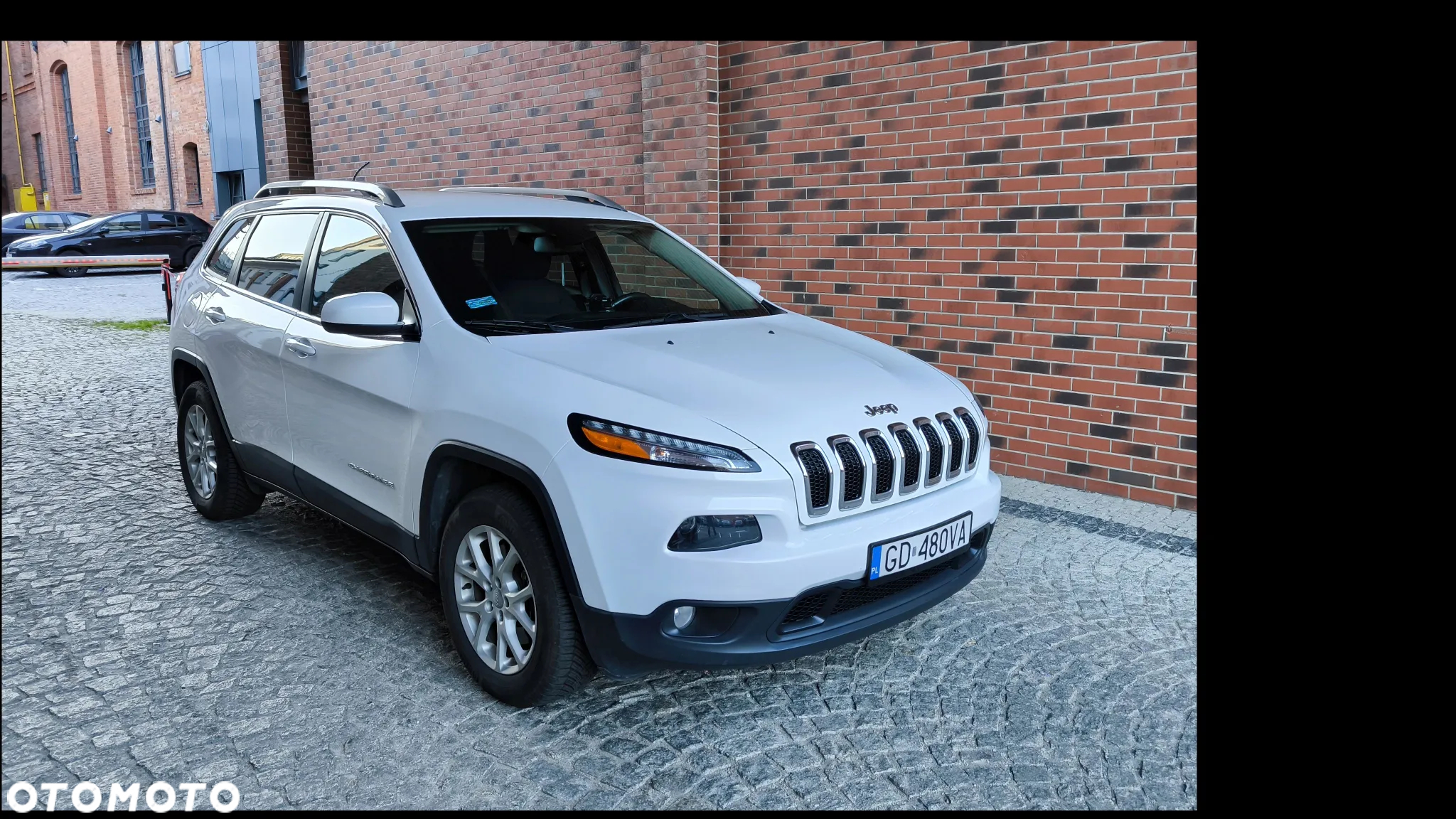 Jeep Cherokee - 3