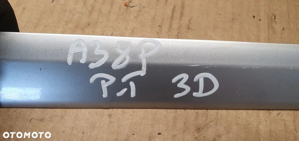 Listwa błotnika prawy tył tylna prawa Audi A3 8P 3D 8P3853984B - 5