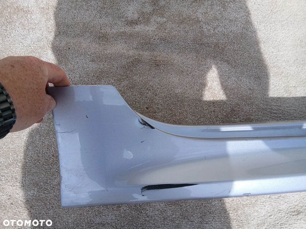 LISTWA PROGOWA PRAWA TOYOTA YARIS IV ROK 21/26 - 2