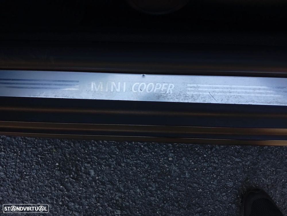 MINI 3 Portas Cooper D - 23