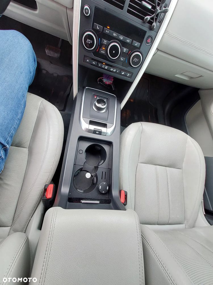 Land Rover Discovery Sport 2.0 TD4 HSE - 23