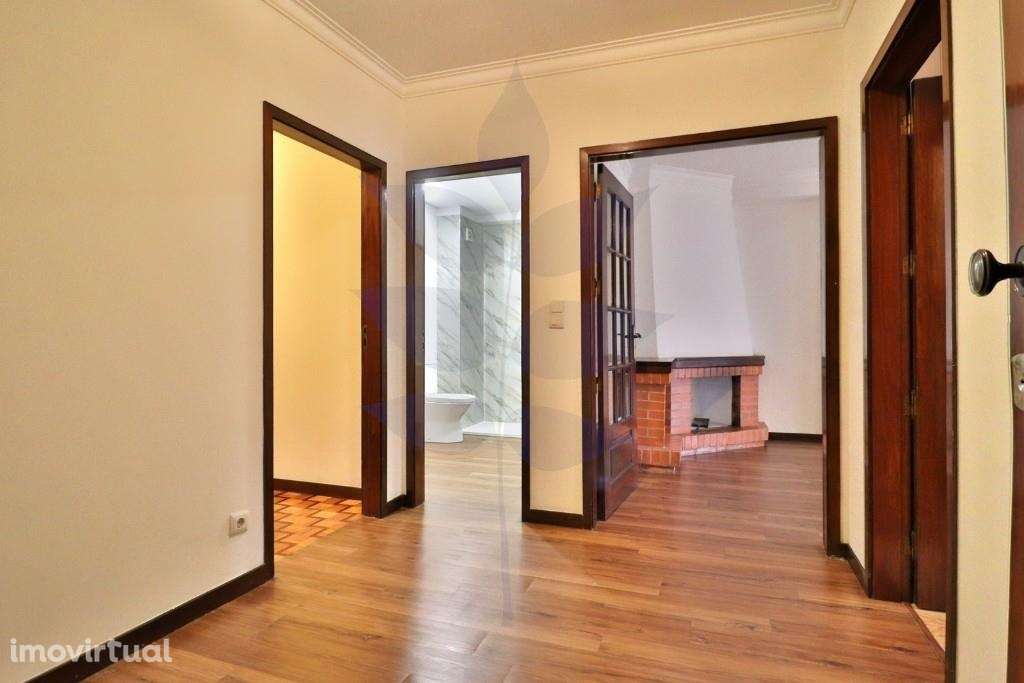 Arrendamento Apartamento T3 no centro da cidade - Rua do Fujacal - Grande imagem: 4/25