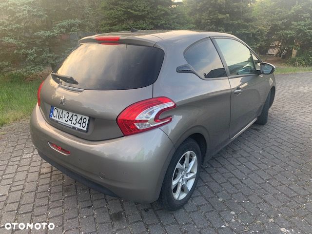 Peugeot 208 1.6 e-HDi Allure STT - 7