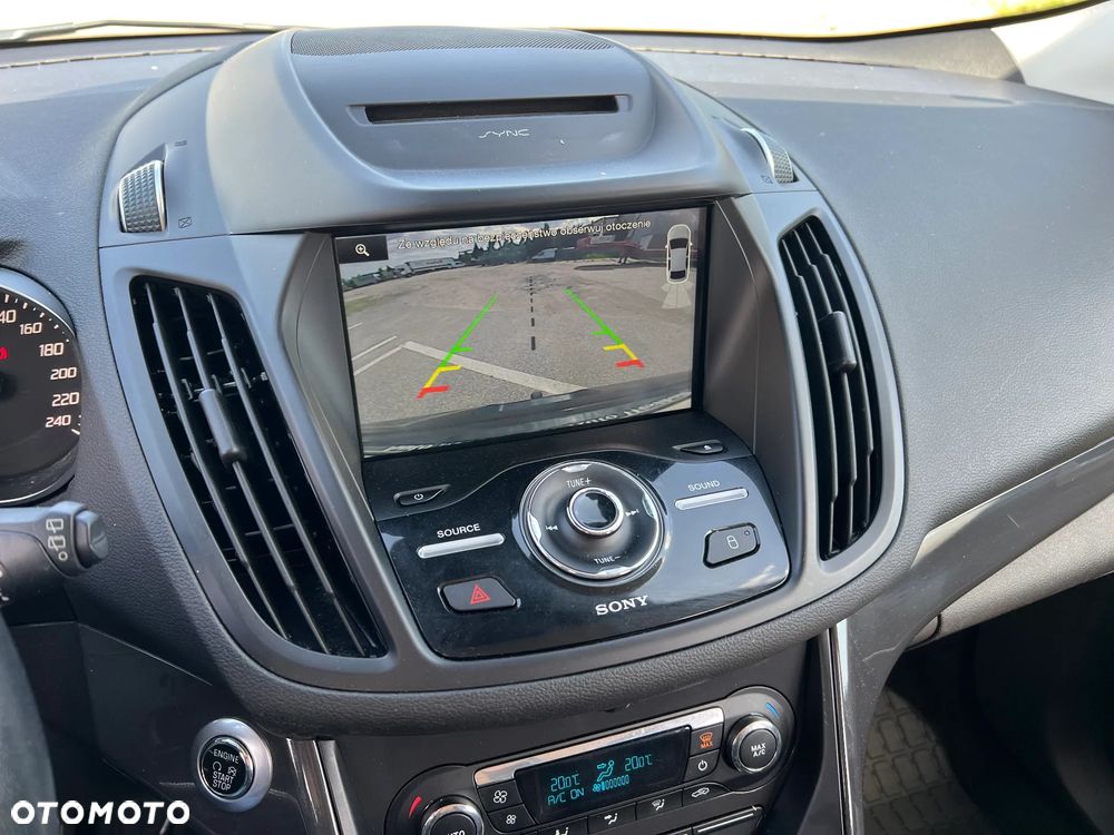 Ford Kuga 1.5 EcoBoost 2x4 Titanium - 17