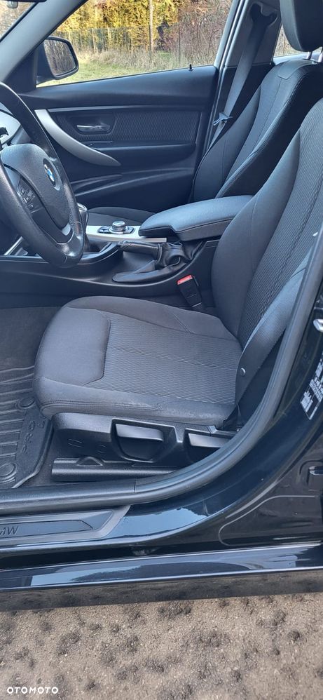 BMW Seria 3 318d Blue Performance Luxury Line - 2