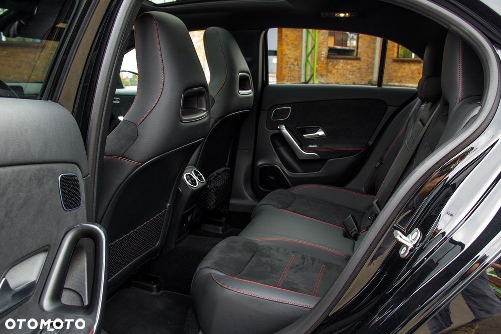 Mercedes-Benz Klasa A 220 4-Matic AMG Line 8G-DCT - 22