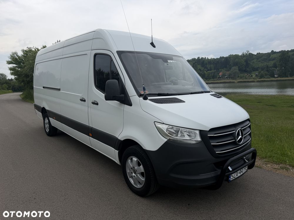 Mercedes-Benz Sprinter - 1