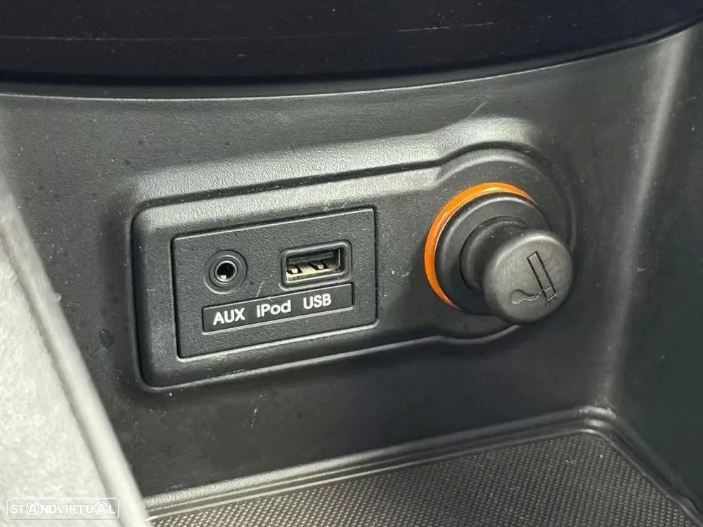 Kia Venga 1.4 CRDi LX ISG - 23