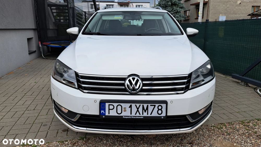Volkswagen Passat 2.0 TDI BlueMotion Technology Exclusive - 4