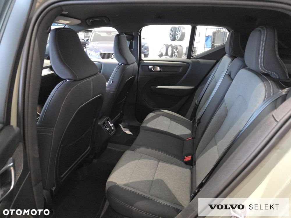 Volvo XC 40 - 24