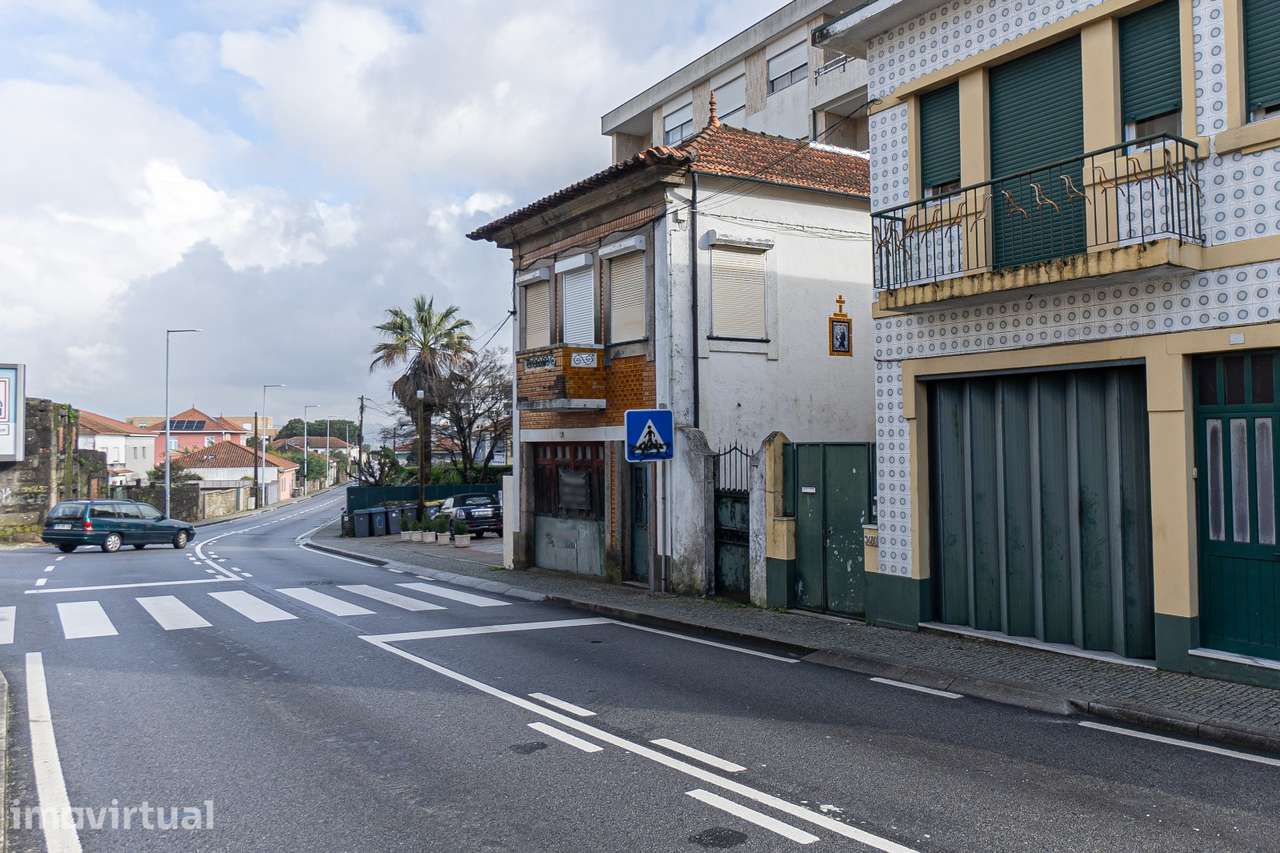Moradia, 350 m², Águas Santas - Grande imagem: 3/26