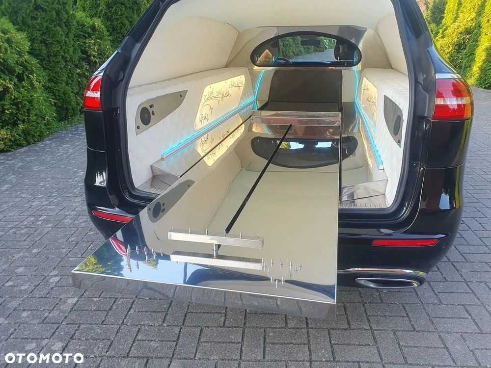 Mercedes-Benz Klasa E 200 d 9G-TRONIC - 2