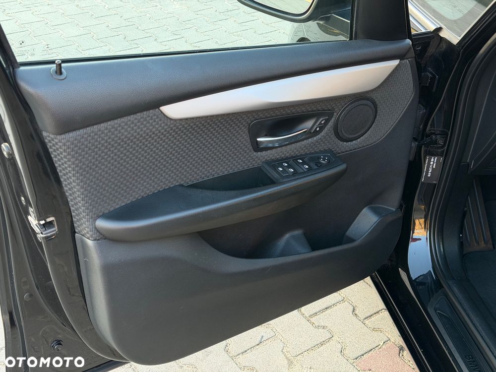 BMW Seria 2 218d - 18