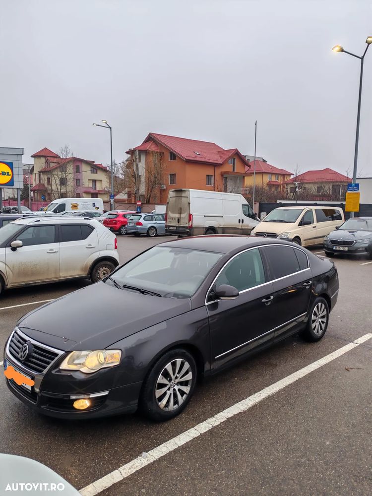 Volkswagen Passat 2.0 TDI Comfortline DPF BlueMotion Technology - 5