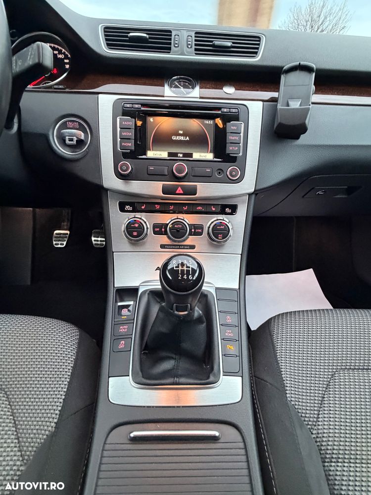 Volkswagen Passat 2.0 TDI BlueMotion Technology Highline - 19