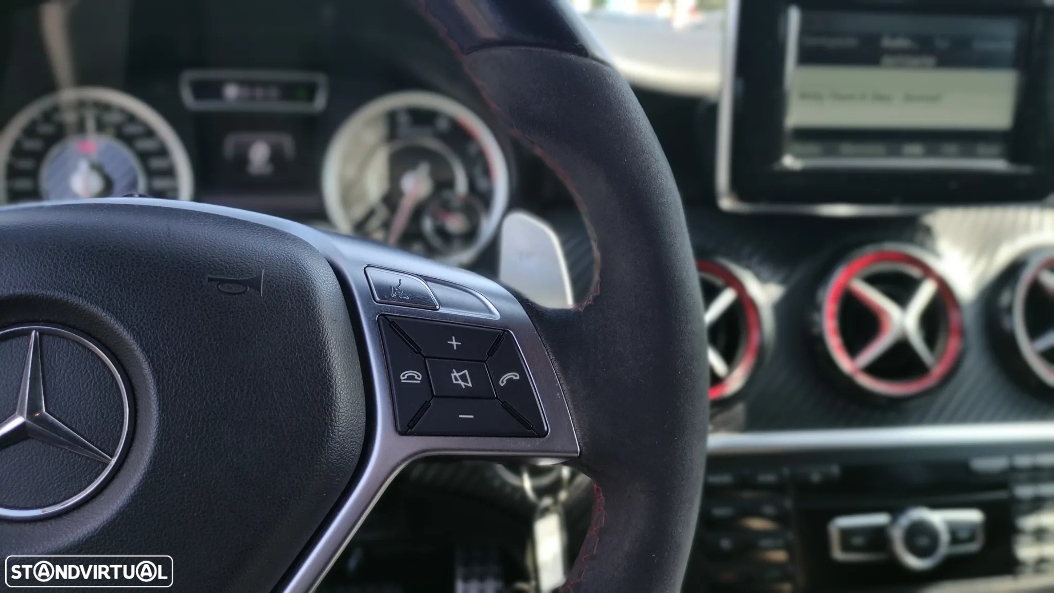Mercedes-Benz A 45 AMG 4Matic Speedshift 7G-DCT - 27