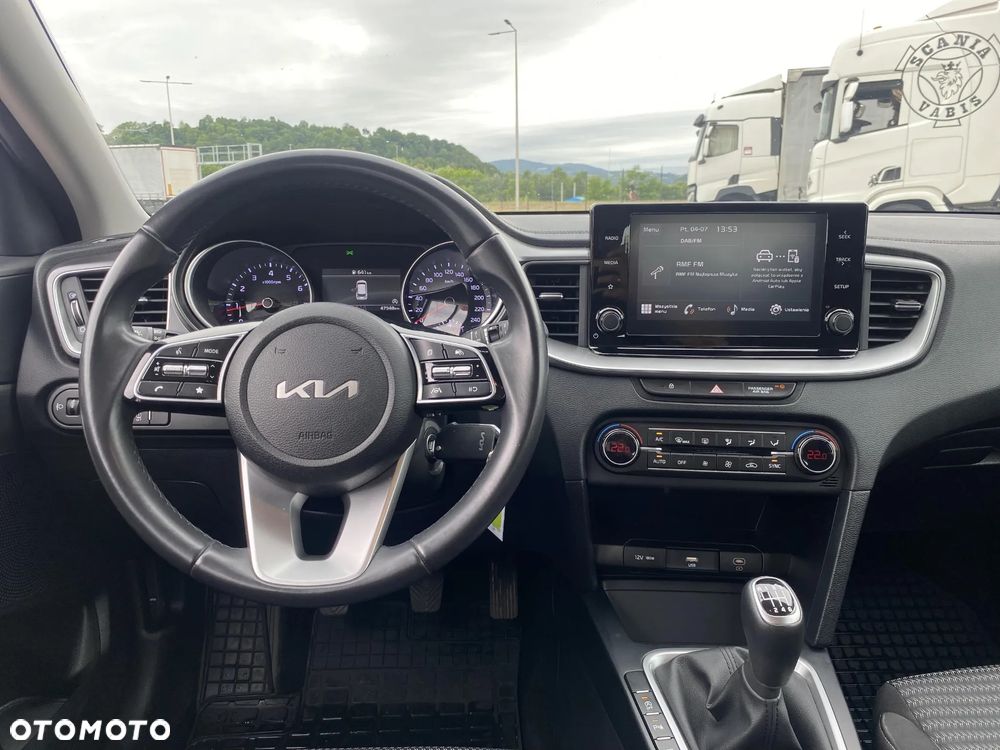 Kia Ceed 1.5 T-GDI M - 13