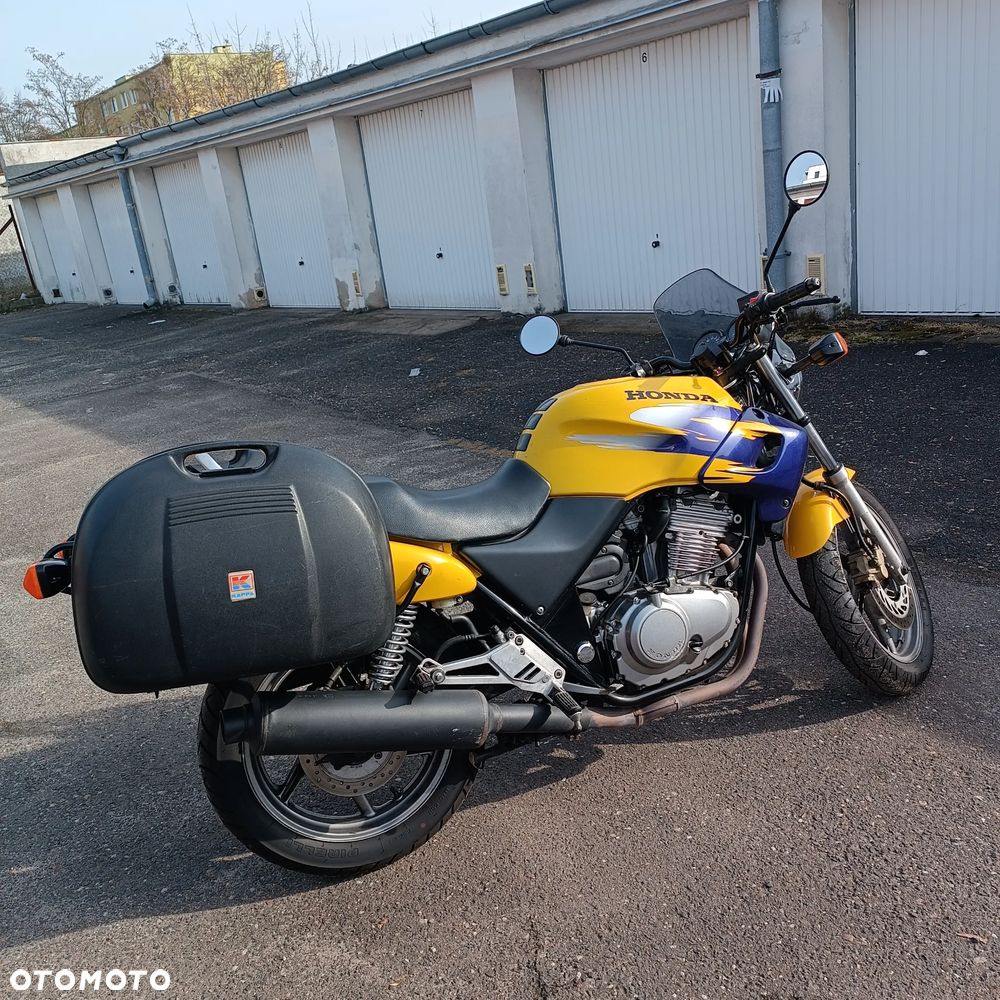 Honda CB - 1