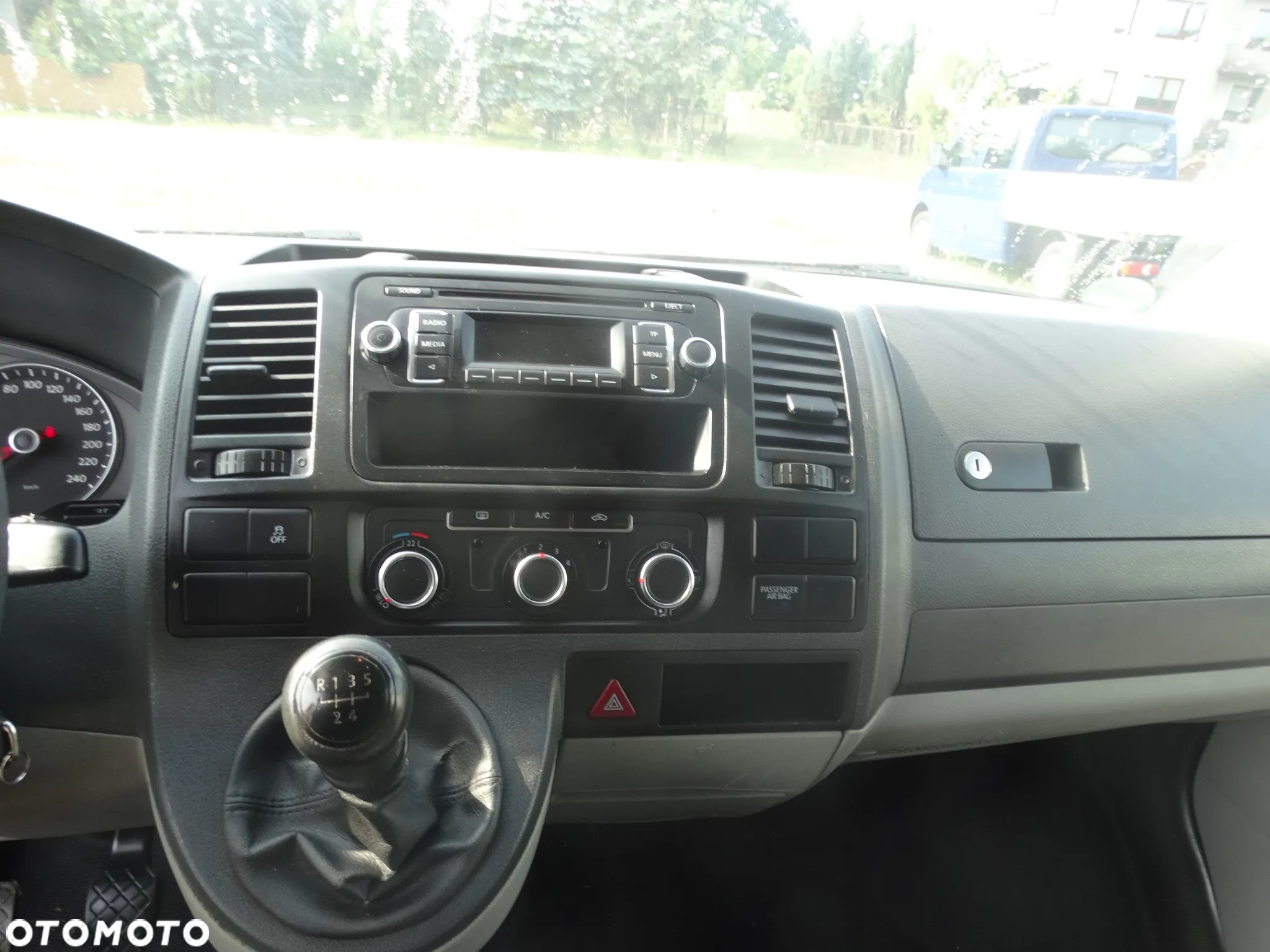 Volkswagen Transporter - 11