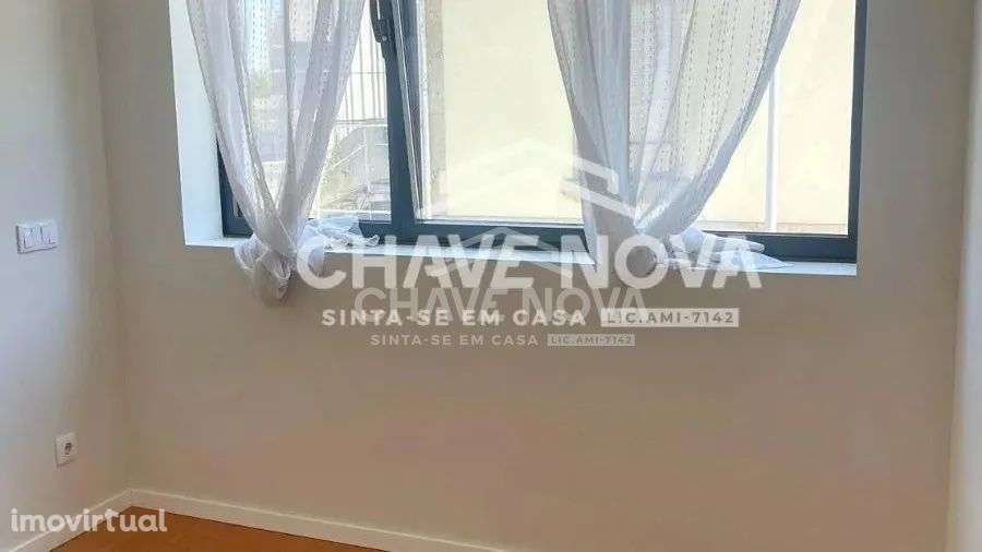 Apartamento T1 - Costa Cabral - Porto - Grande imagem: 5/8