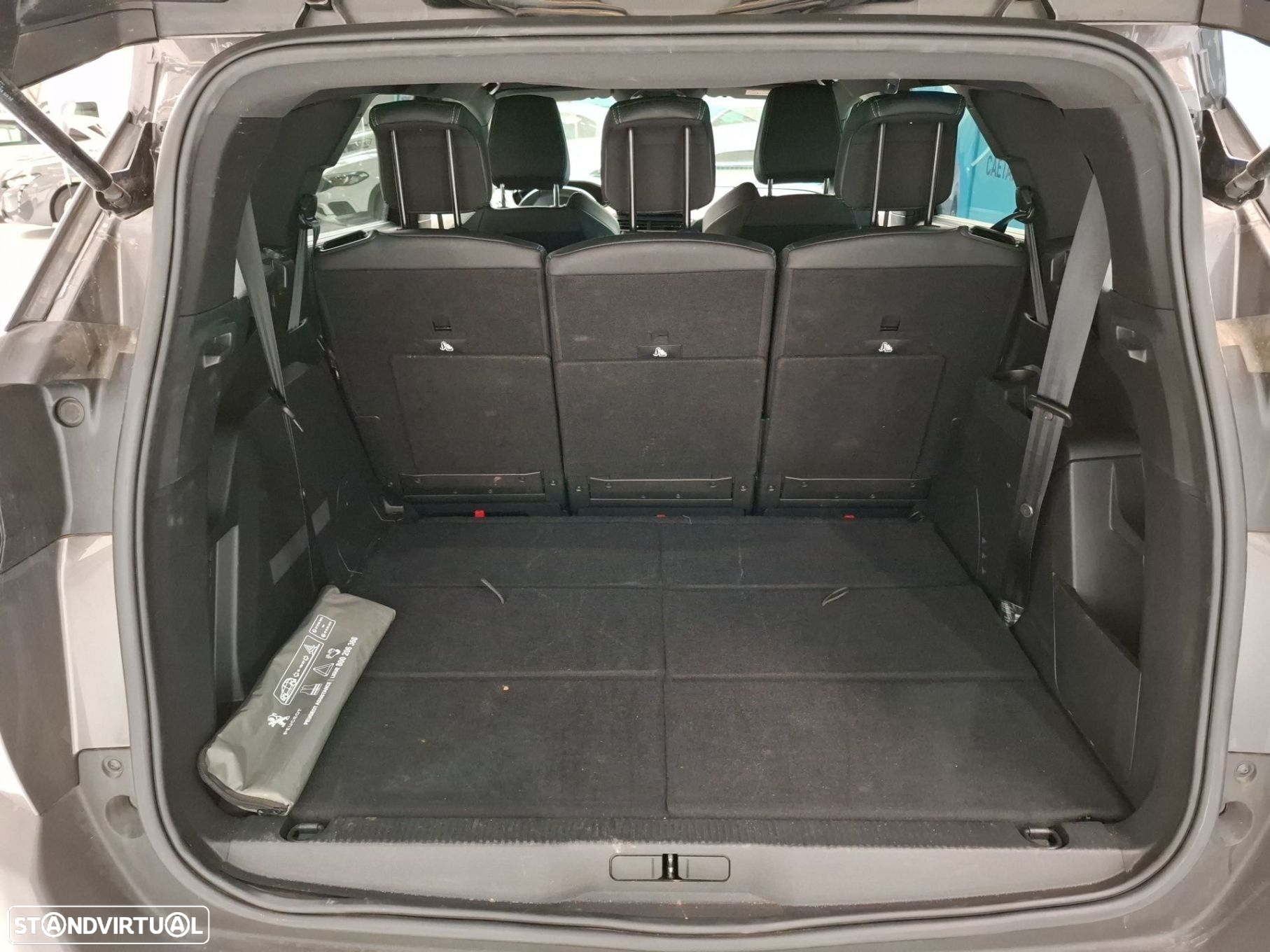 Peugeot 5008 1.2 PureTech Allure EAT8 - 7