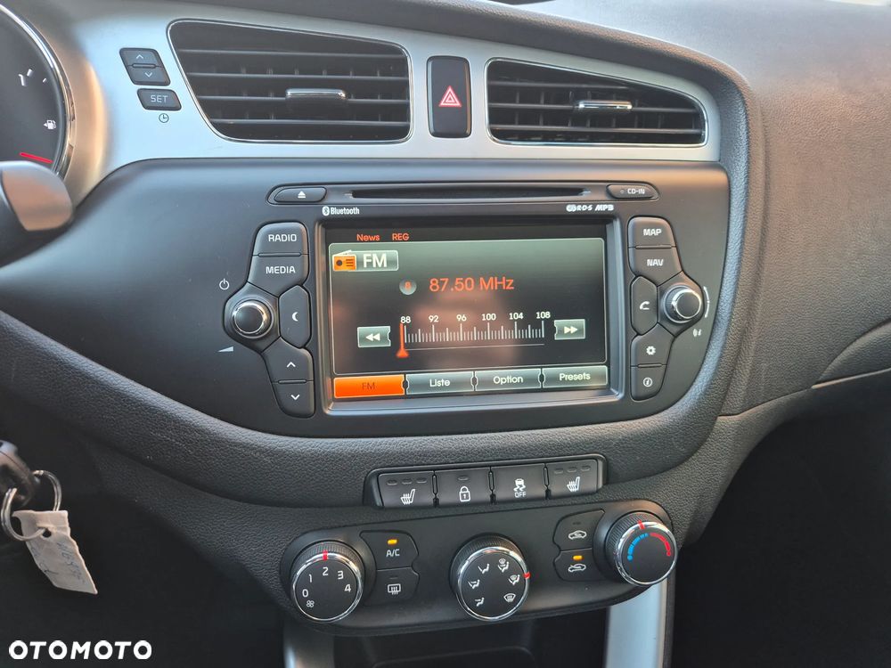 Kia Ceed 1.6 GDI Dream-Team Edition - 22