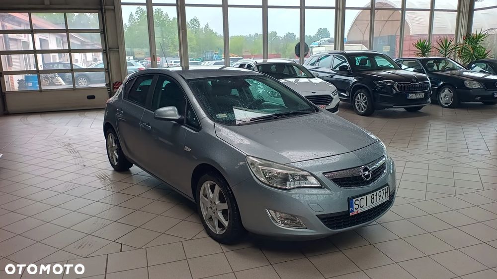 Opel Astra 1.4 T Enjoy - 11