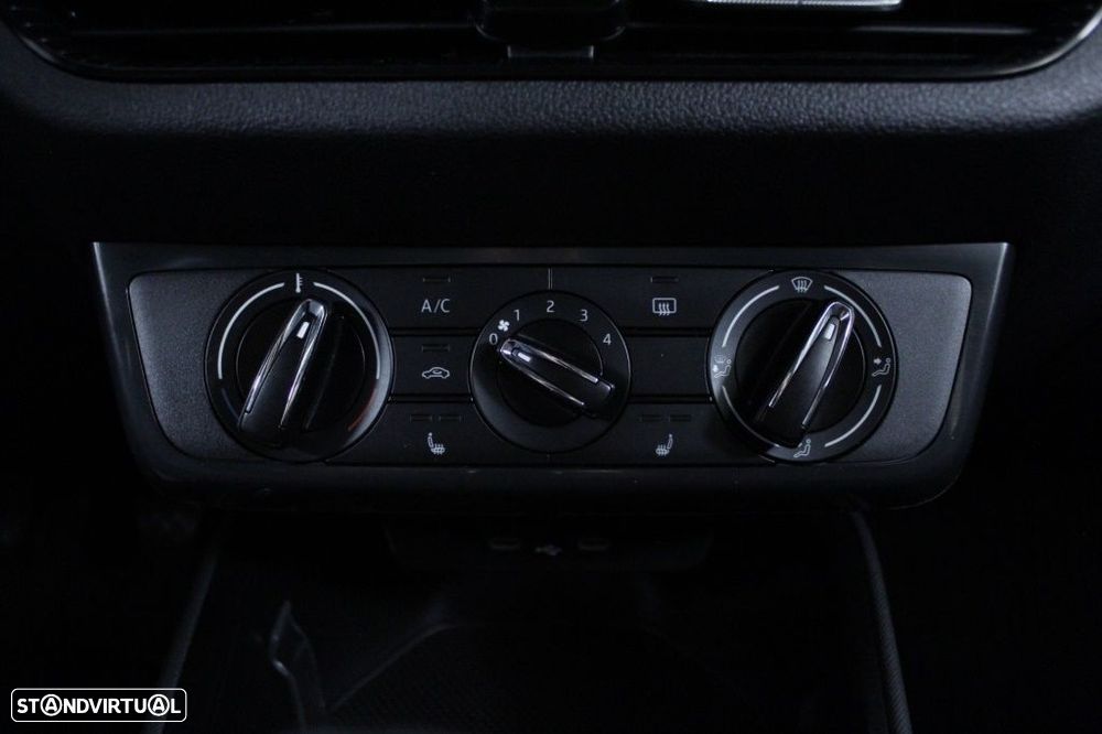 Skoda Fabia 1.0 MPI Selection - 28