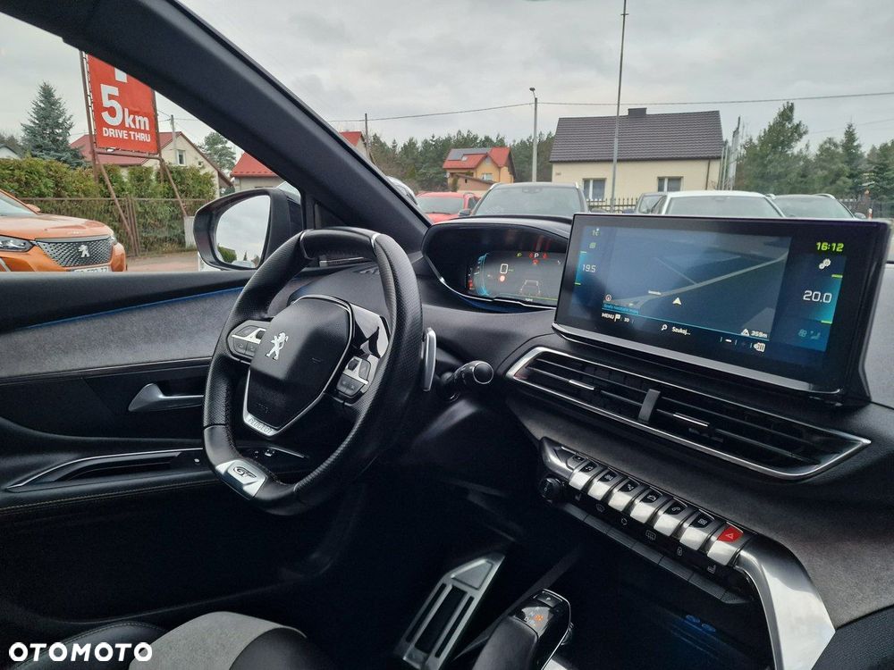 Peugeot 3008 1.6 PureTech HYbrid4 GT S&S EAT8 - 27