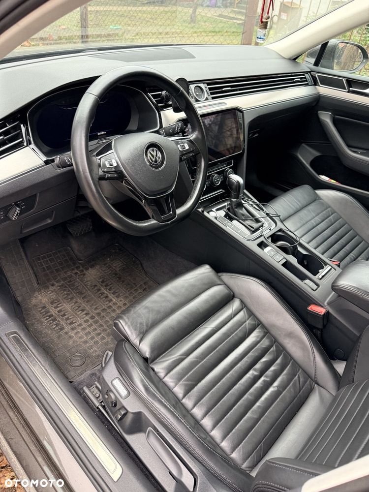 Volkswagen Passat 1.6 TDI SCR DSG Business - 20