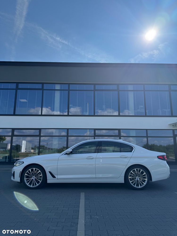 BMW Seria 5 530i xDrive GPF Sport Line sport - 2