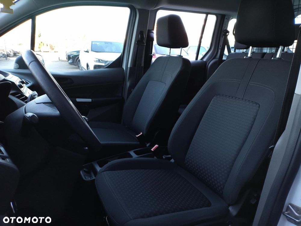 Ford Transit Connect - 22