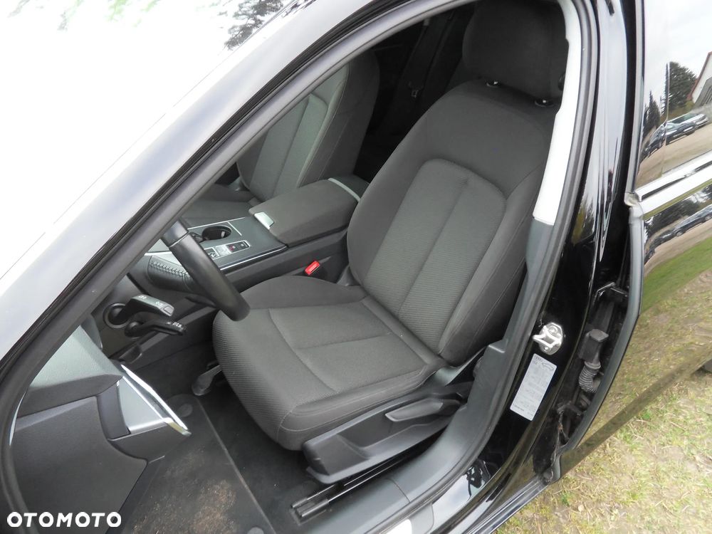 Audi A6 Avant 35 TDI S tronic design - 15